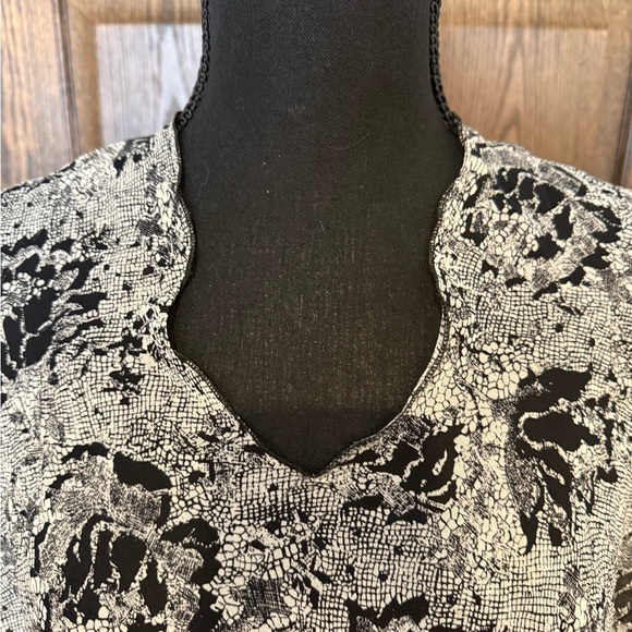 100% Silk Floral Poncho Wrap Black Ivory Whimsigoth - Picture 9 of 13